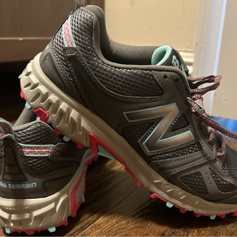 New Balance Women's All Terrain shoes - Gray and Teal